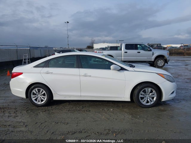 Продажа на аукционе авто 2013 Hyundai Sonata Gls, vin: 5NPEB4ACXDH565414, номер лота: 12568811