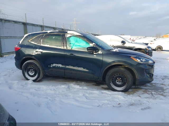1FMCU9G60NUA50568 Ford ESCAPE SE