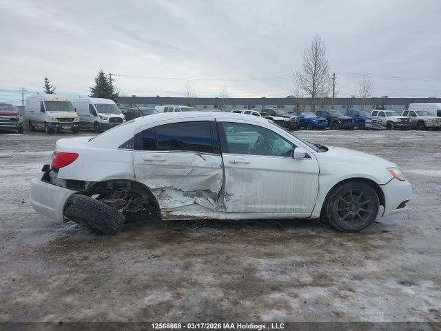Продажа на аукционе авто 2013 Chrysler 200 Lx, vin: 1C3CCBAB9DN558894, номер лота: 12568868