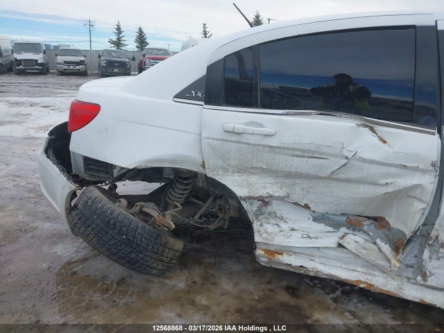 Продажа на аукционе авто 2013 Chrysler 200 Lx, vin: 1C3CCBAB9DN558894, номер лота: 12568868