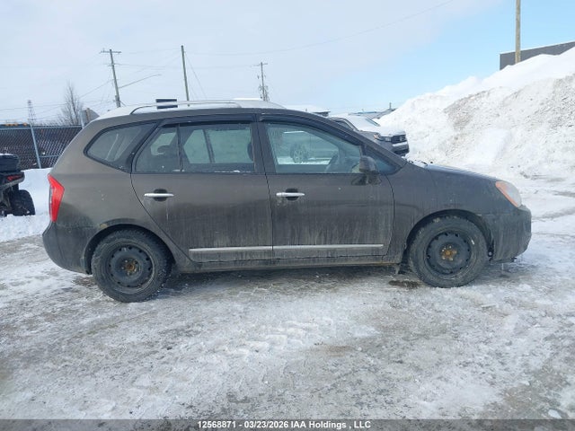 12568871 :رقم المزاد ، KNAHH8A85B7363352 vin ، 2011 Kia Rondo Ex/ex-premium مزاد بيع