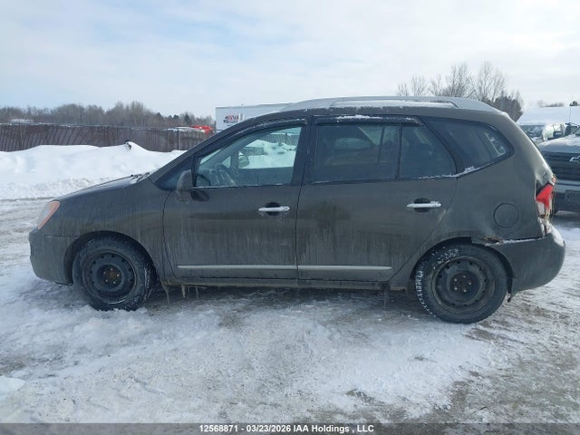 12568871 :رقم المزاد ، KNAHH8A85B7363352 vin ، 2011 Kia Rondo Ex/ex-premium مزاد بيع