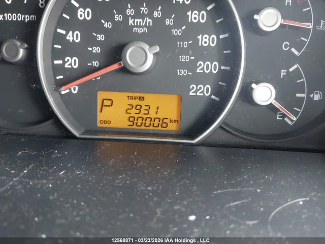 12568871 :رقم المزاد ، KNAHH8A85B7363352 vin ، 2011 Kia Rondo Ex/ex-premium مزاد بيع