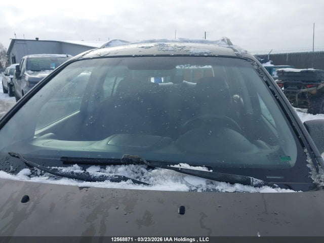12568871 :رقم المزاد ، KNAHH8A85B7363352 vin ، 2011 Kia Rondo Ex/ex-premium مزاد بيع
