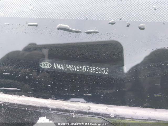 12568871 :رقم المزاد ، KNAHH8A85B7363352 vin ، 2011 Kia Rondo Ex/ex-premium مزاد بيع