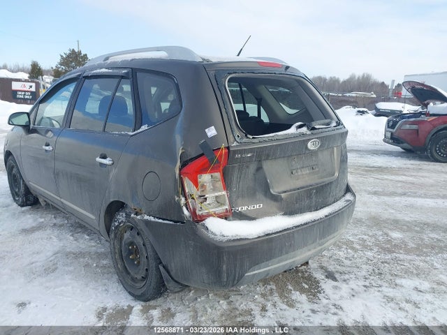 12568871 :رقم المزاد ، KNAHH8A85B7363352 vin ، 2011 Kia Rondo Ex/ex-premium مزاد بيع