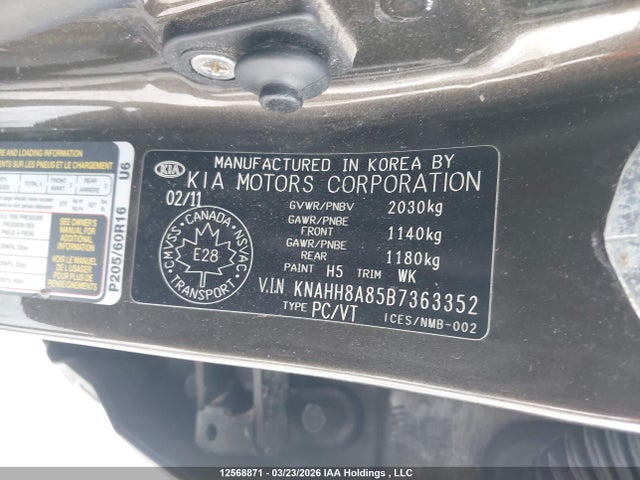 12568871 :رقم المزاد ، KNAHH8A85B7363352 vin ، 2011 Kia Rondo Ex/ex-premium مزاد بيع