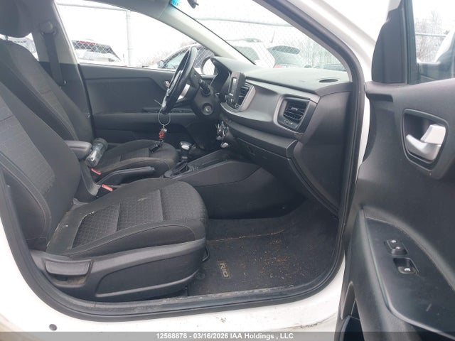 3KPA25AB0JE019779 KIA Rio Lx/lx+
