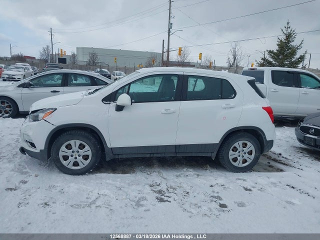 3GNCJKSB5HL167318 Chevrolet TRAX LS