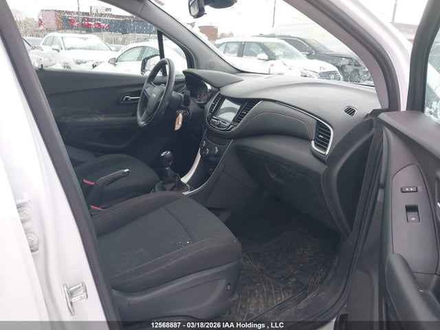 3GNCJKSB5HL167318 Chevrolet TRAX LS