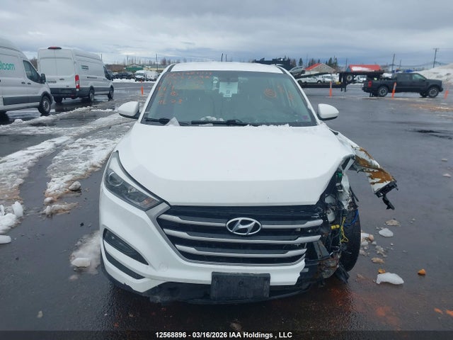 12568896 :رقم المزاد ، KM8J2CA44HU455824 vin ، 2017 Hyundai Tucson Se مزاد بيع