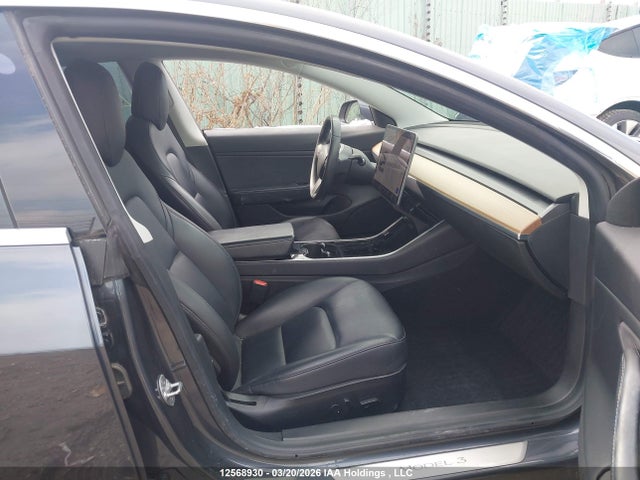12568930 :رقم المزاد ، 5YJ3E1EA9KF422634 vin ، 2019 Tesla Model 3 مزاد بيع