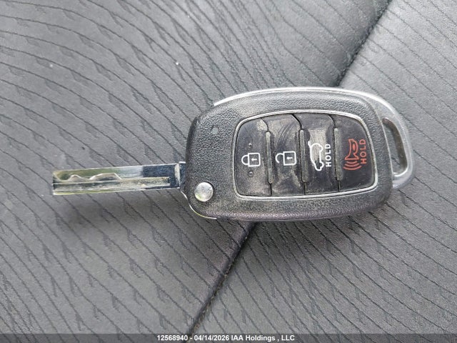 5XYZUDLB0HG476223 Hyundai Santa Fe Sport 2.4 Premium