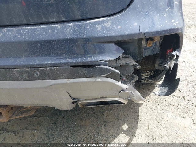 5XYZUDLB0HG476223 Hyundai Santa Fe Sport 2.4 Premium