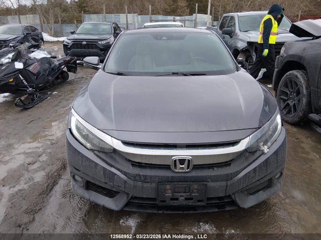 12568952 :رقم المزاد ، 2HGFC3B98JH451089 vin ، 2018 Honda Civic Touring مزاد بيع