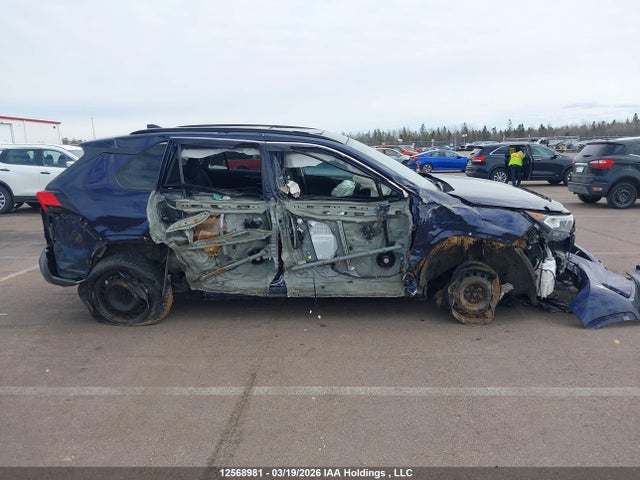 2021 Toyota Rav4 Xle/xle Premium მანქანა იყიდება აუქციონზე, vin: 2T3R1RFV9MW238362, აუქციონის ნომერი: 12568981