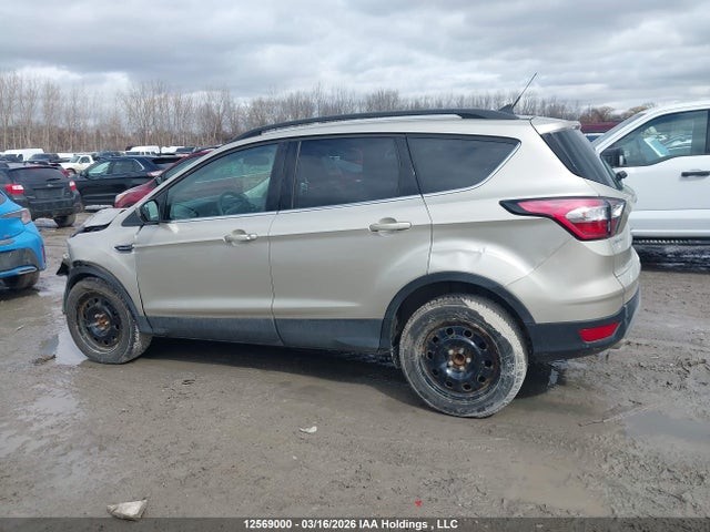 1FMCU0GD4JUD11284 Ford ESCAPE SE