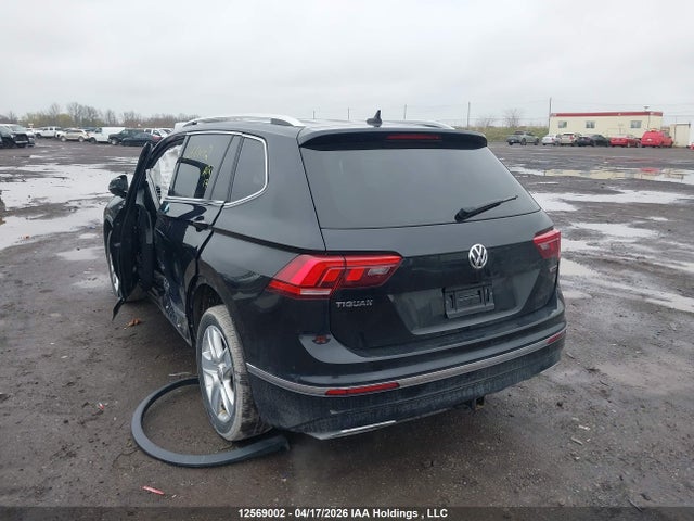 Продажа на аукционе авто 2021 Volkswagen Tiguan Highline, vin: 3VV4B7AX7MM036997, номер лота: 12569002