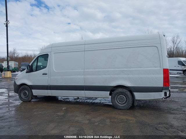 W1Y4KCHY9RP705645 Mercedes-Benz Sprinter 2500