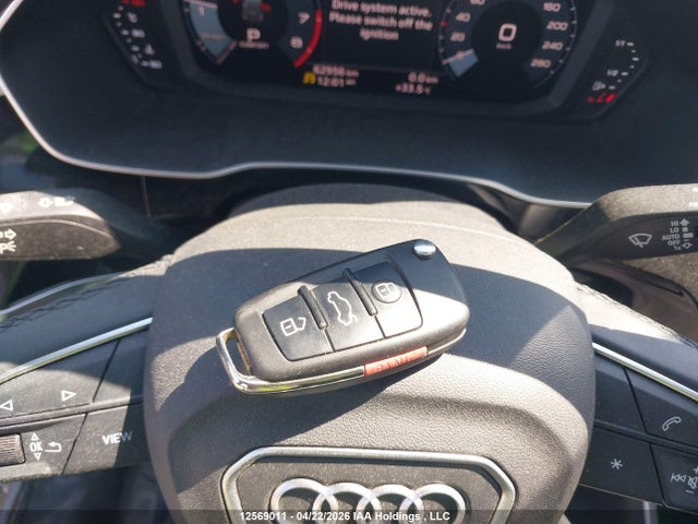 WA1EECF38M1037821 Audi Q3