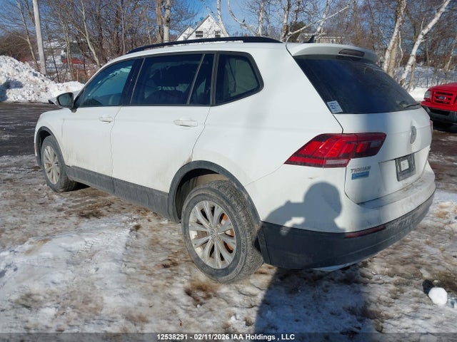 3VV0B7AX6JM149852 Volkswagen Tiguan Trendline