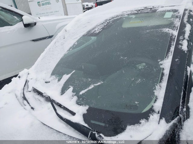 3MYDLBJV0LY715645 Toyota Yaris Xle