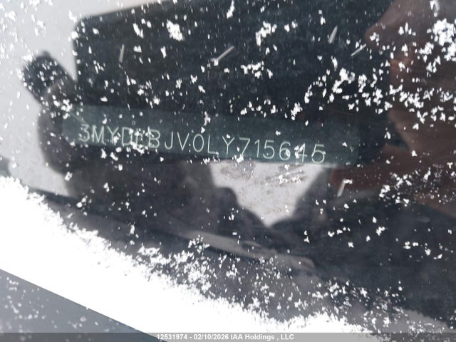 3MYDLBJV0LY715645 Toyota Yaris Xle