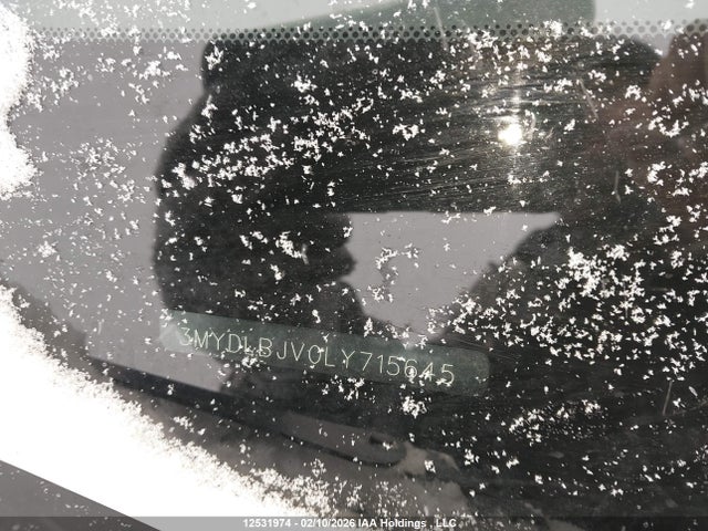 3MYDLBJV0LY715645 Toyota Yaris Xle