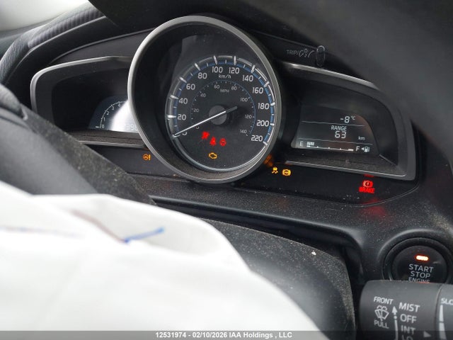 3MYDLBJV0LY715645 Toyota Yaris Xle