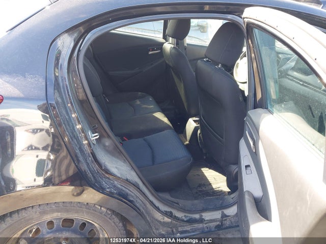 3MYDLBJV0LY715645 Toyota Yaris Xle