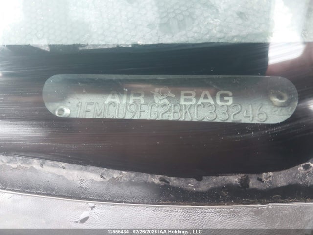 12555434 :رقم المزاد ، 1FMCU9EG2BKC33246 vin ، 2011 Ford Escape Limited مزاد بيع