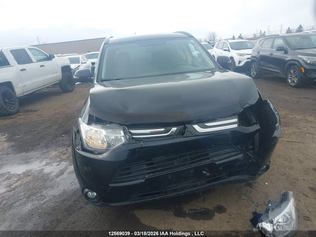 JA4JZ3AX6EZ604379 Mitsubishi Outlander Se