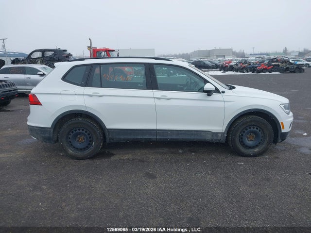 3VV0B7AXXLM126562 Volkswagen Tiguan Trendline