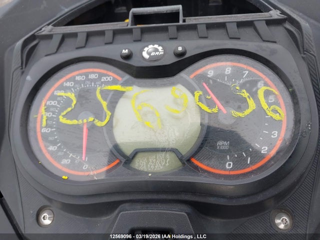 2BPSTKGC5GV000093 Skidoo Skidoo.