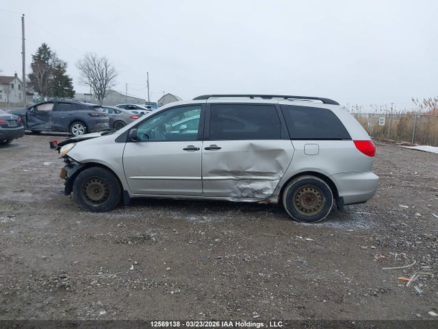 12569138 :رقم المزاد ، 5TDZK29C38S117932 vin ، 2008 Toyota Sienna Ce مزاد بيع