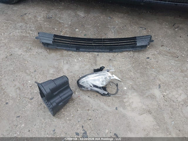 12569144 :رقم المزاد ، 2T1BU4EE0BC660380 vin ، 2011 Toyota Corolla مزاد بيع
