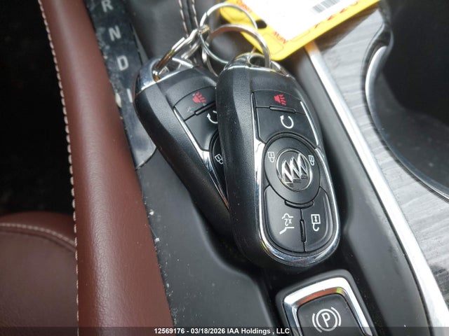 12569176 :رقم المزاد ، LRBFXFSX5HD191436 vin ، 2017 Buick Envision مزاد بيع