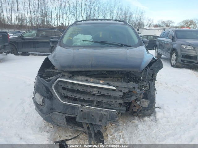 1FMCU0GD2JUA14126 Ford ESCAPE SE
