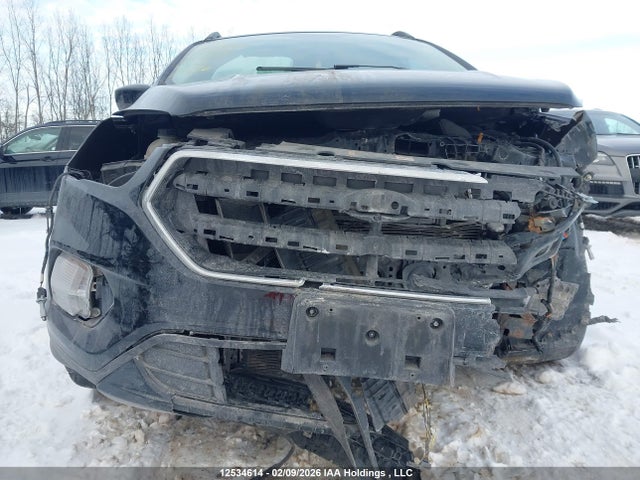1FMCU0GD2JUA14126 Ford ESCAPE SE