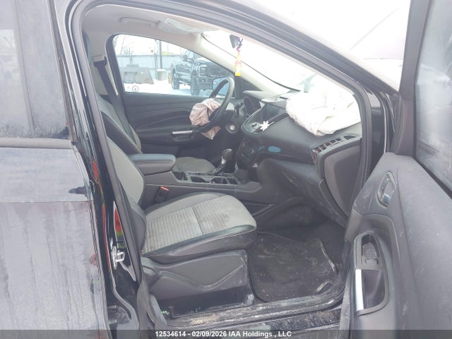 1FMCU0GD2JUA14126 Ford ESCAPE SE