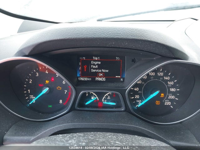 1FMCU0GD2JUA14126 Ford ESCAPE SE