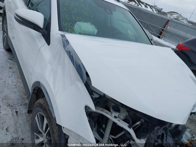 12569182 :رقم المزاد ، 2T3ZFREV3JW519989 vin ، 2018 Toyota Rav4 Le مزاد بيع