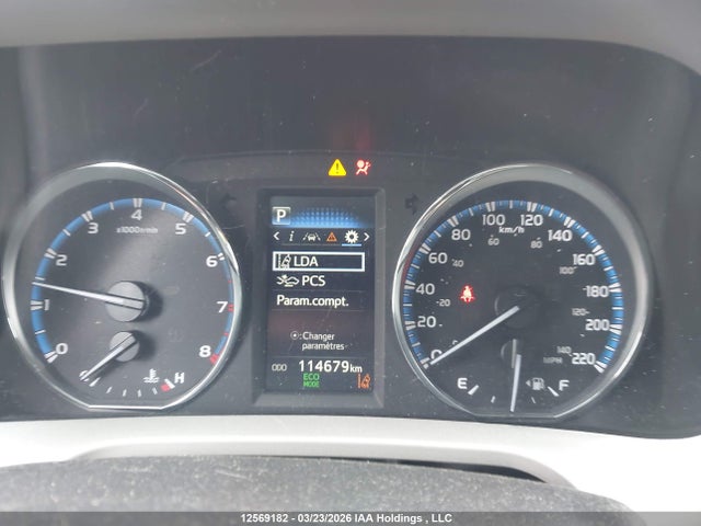 12569182 :رقم المزاد ، 2T3ZFREV3JW519989 vin ، 2018 Toyota Rav4 Le مزاد بيع