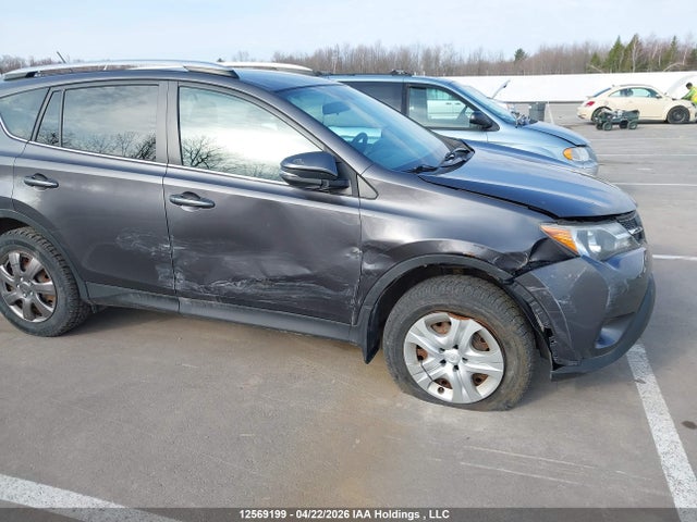 12569199 :رقم المزاد ، 2T3BFREV3FW300751 vin ، 2015 Toyota Rav4 مزاد بيع