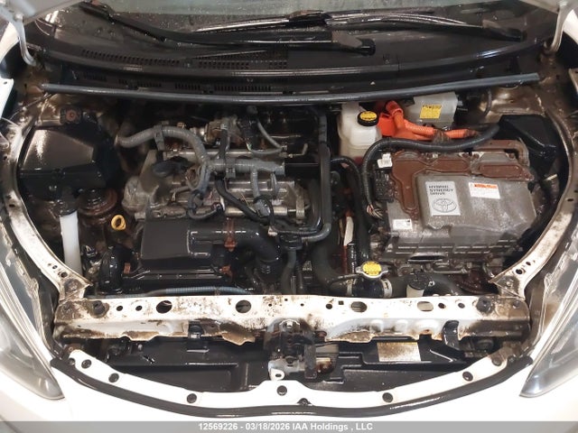 JTDKDTB39F1587291 Toyota PRIUS C