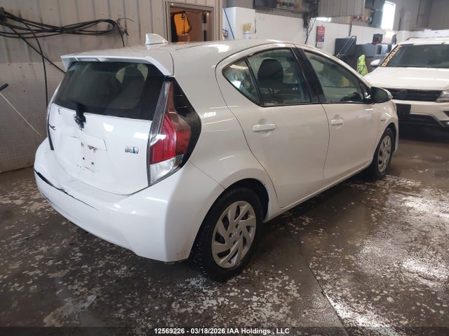JTDKDTB39F1587291 Toyota PRIUS C
