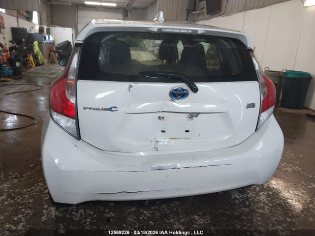 JTDKDTB39F1587291 Toyota PRIUS C