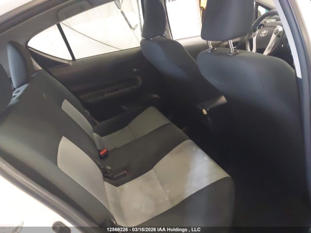 JTDKDTB39F1587291 Toyota PRIUS C