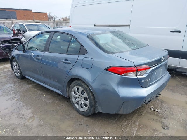 12569231 :رقم المزاد ، 5YFBPMBE1NP350948 vin ، 2022 Toyota Corolla Le مزاد بيع
