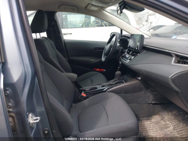 12569231 :رقم المزاد ، 5YFBPMBE1NP350948 vin ، 2022 Toyota Corolla Le مزاد بيع